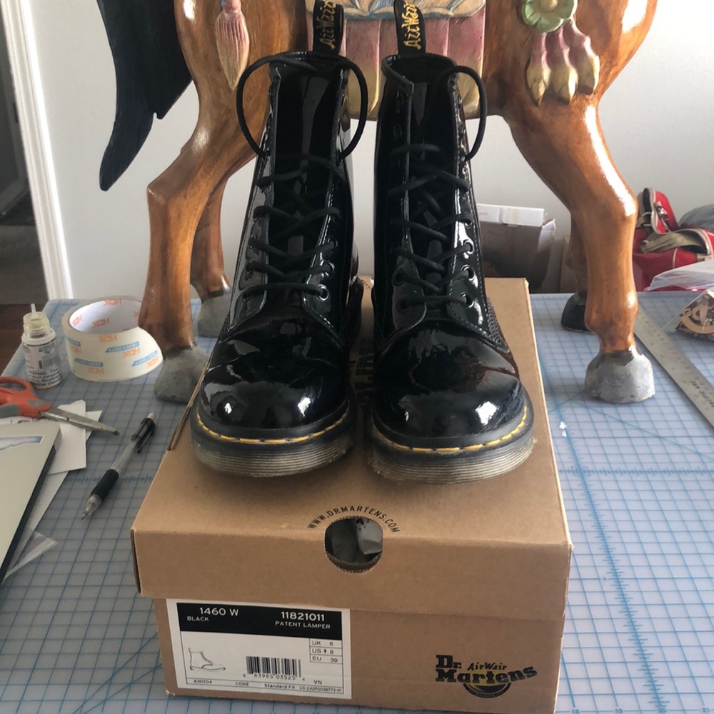 Dr Martens BNIB patent combat!